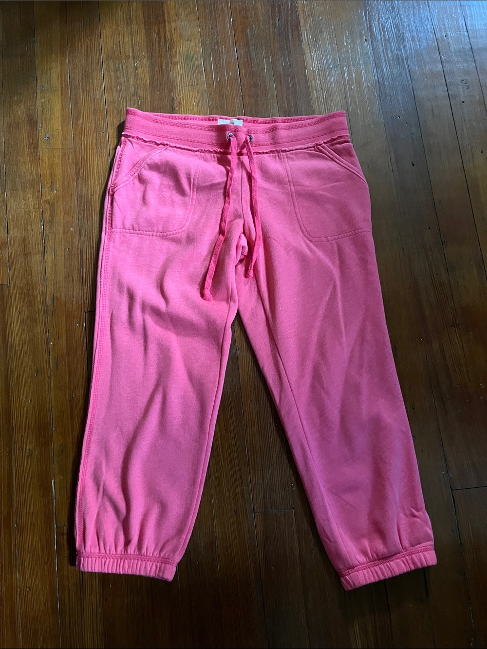 NWT • AERIE CROPPED SWEATPANTS